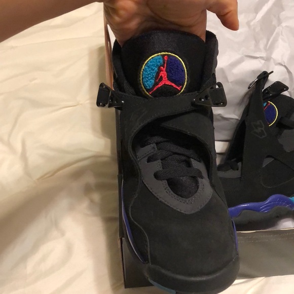 5y Air Jordan 8 Retro (GS) - Picture 2 of 8